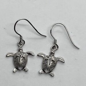 Vtg 925 Sterling & Cz Sea Turtle w Hawaiian Hibiscus Cutout Dangle Earrings 1.1”